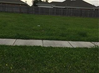 3808 Ventura Dr, Chalmette, LA 70043