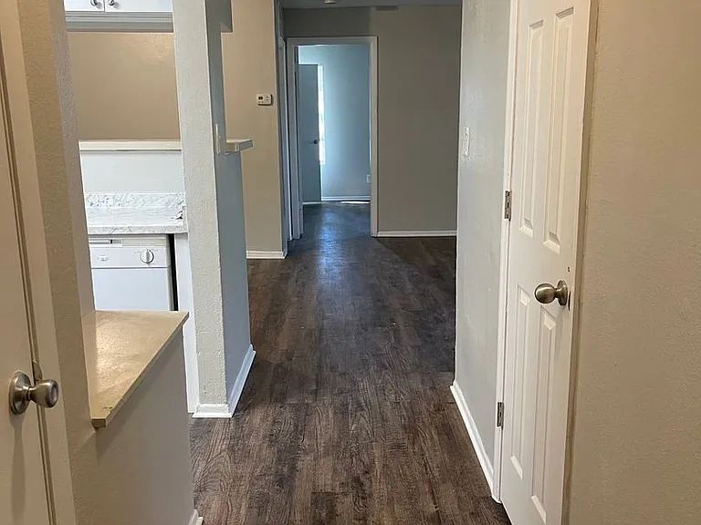 238 Afton Sq #202 — Photo 5