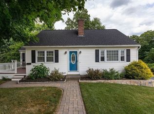 25 Manor Rd, Auburn, MA 01501