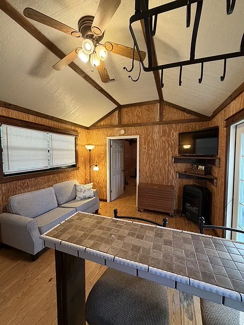 2 bed, 575 sqft, $950 — Photo 4