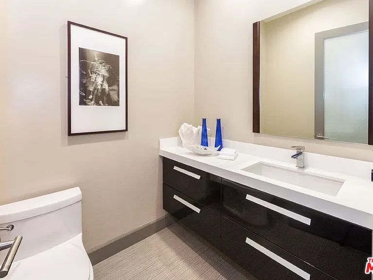 1217 Horn Ave #104 — Photo 9