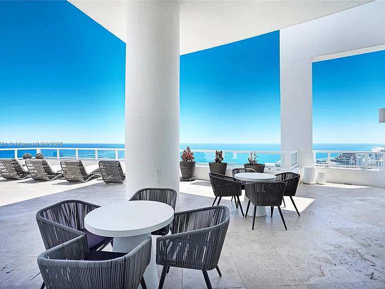 4401 Collins Ave #PH SOUTH — Photo 7
