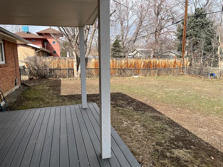 3605 Martin Dr — Photo 37