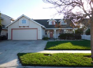 1040 Crestview St, Salinas, CA 93906