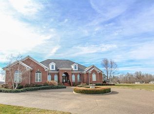 607 Maple Ln, Central City, KY 42330