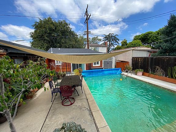 2nd image of 3335 Oakhurst Ave