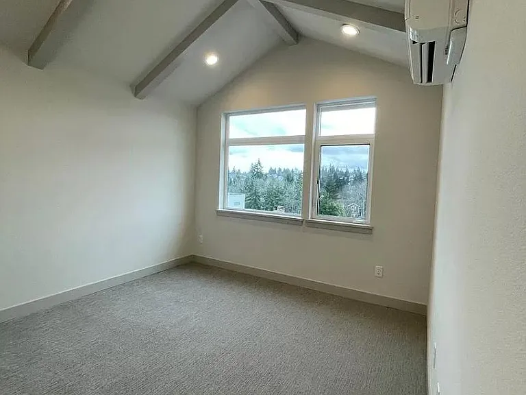 5030 Sand Point Pl NE #C — Photo 15