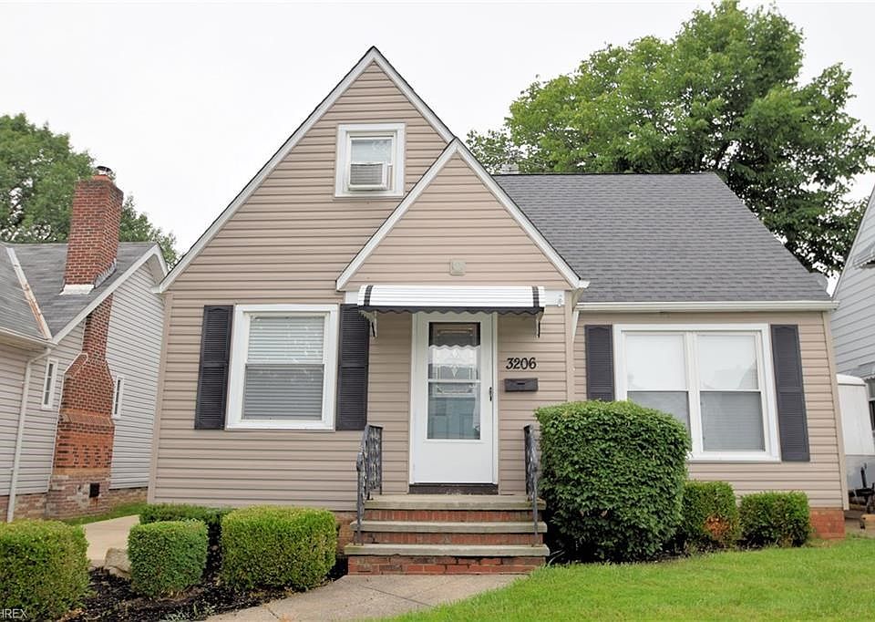 1st image of 3206 Ingleside Dr