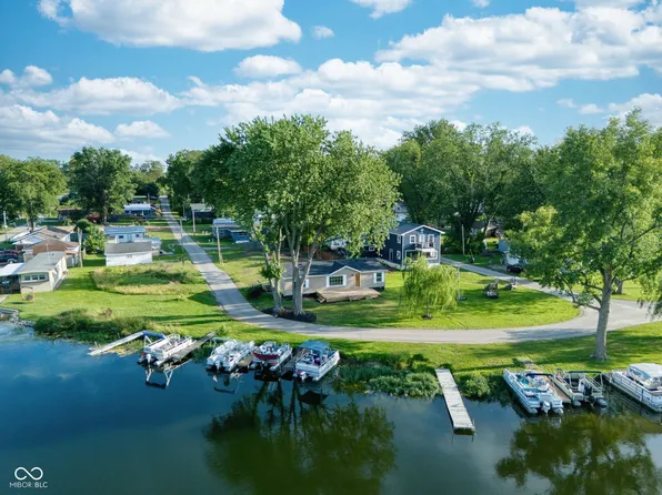 650 S Wildwood Dr, Cromwell, IN 46732
