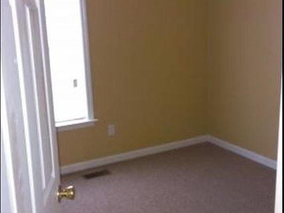 5th image of 206 Twin Creeks Dr
