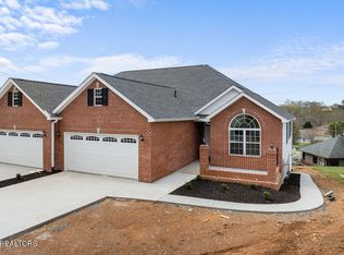 1905 Scarlett Meadows Dr, Sevierville, TN 37876