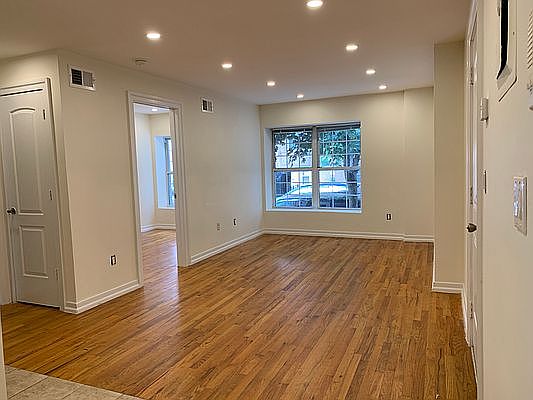 1st image of 1739 E 14th St #1F
