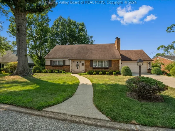 2106 Holswade Dr, Huntington, WV 25701