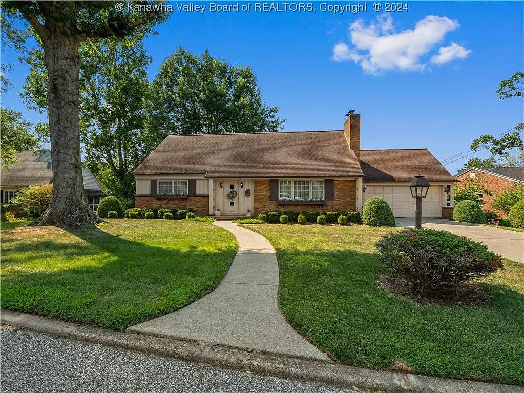 2106 Holswade Dr photo 1