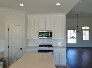 519 Flycatcher Dr, Baton Rouge, LA 70810