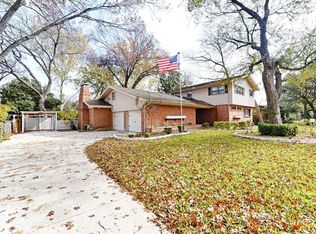 3206 S Glenbrook Dr, Garland, TX 75041