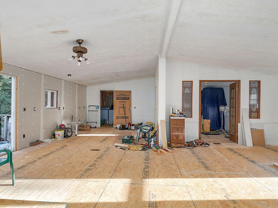10th image of 1604 W Crossland Street
