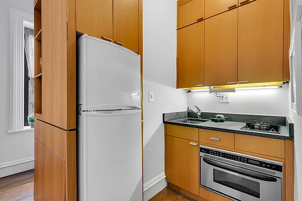 Sold by Douglas Elliman | media 4