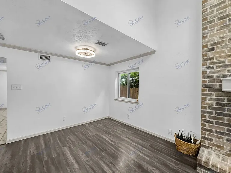 767 Dove Cir — Photo 10
