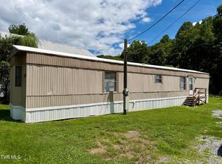 1273 W Jackson St, Gate City, VA 24251
