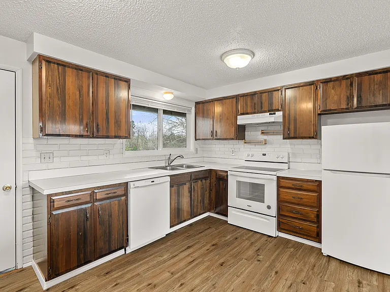 1200 W Huntley St #1212 — Photo 4