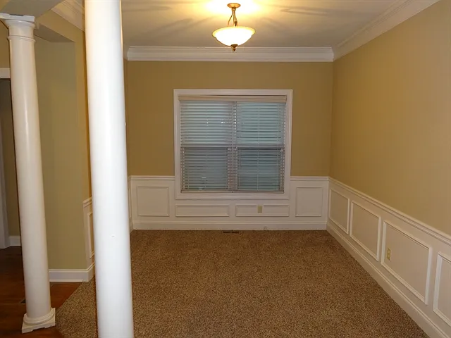 243 Royal Crescent Ter — Photo 15