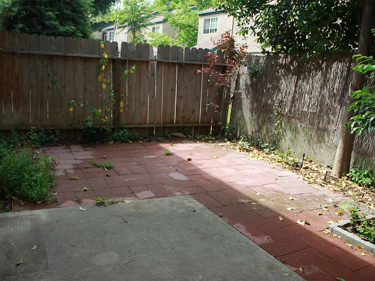 1880 Humboldt Rd #19 — Photo 6