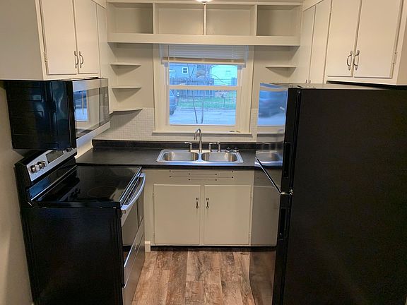 5th image of 2020 S Cotner Blvd