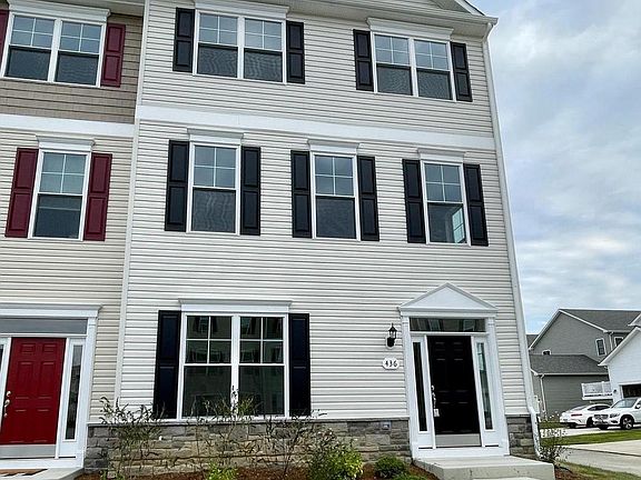 2nd image of 436 Ellendale Blvd
