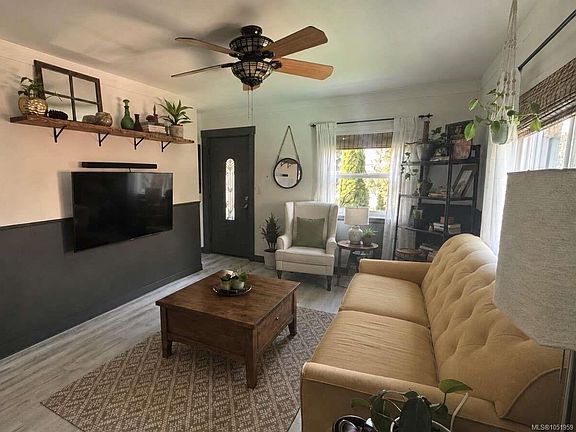 4th image of 726 Bruce Ave