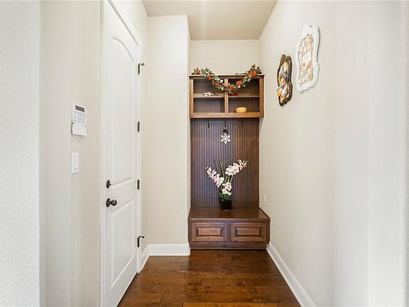 5th image of 4025 Vinalopo Dr
