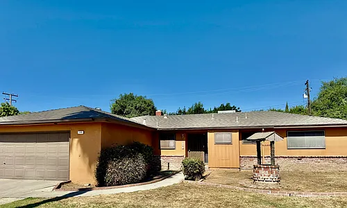 1103 S Redwood Dr Photo 1