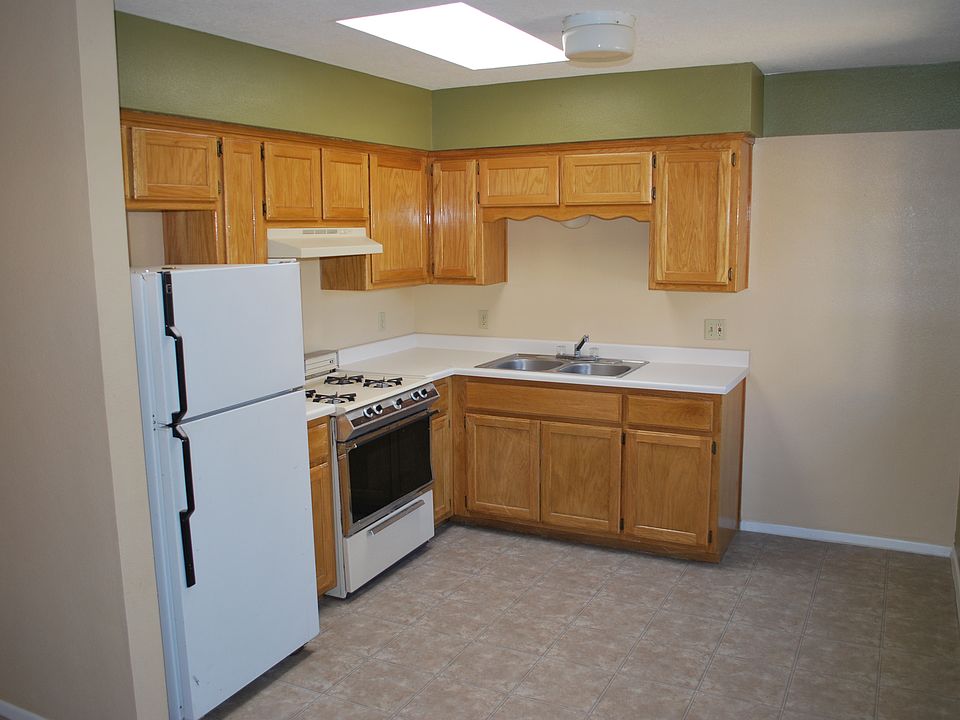 2nd image of 2904 1/2 Carlton St NW