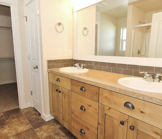 4044 Queen Anne Dr — Photo 14