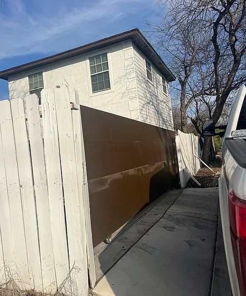 1750 W Craig Pl — Photo 2