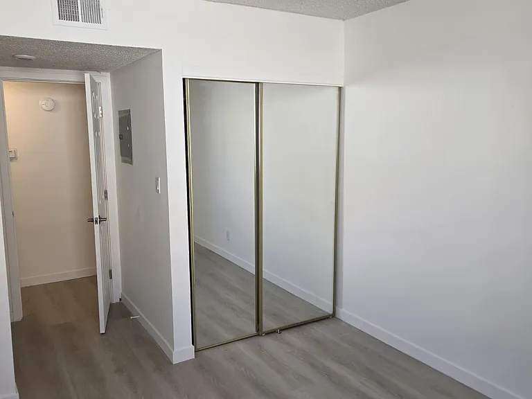 18620 Hatteras St #271 — Photo 9