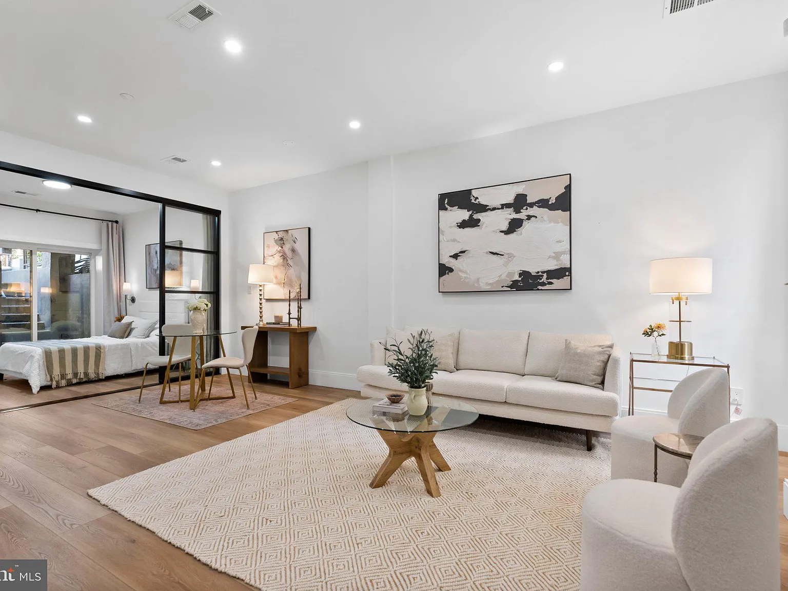 1 bed, 1.0 bath, 439 sqft, $3,000 — Photo 4