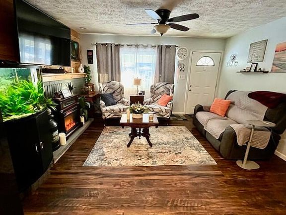 2nd image of 916 Miller Ave