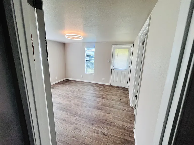 314 Williams St — Photo 7