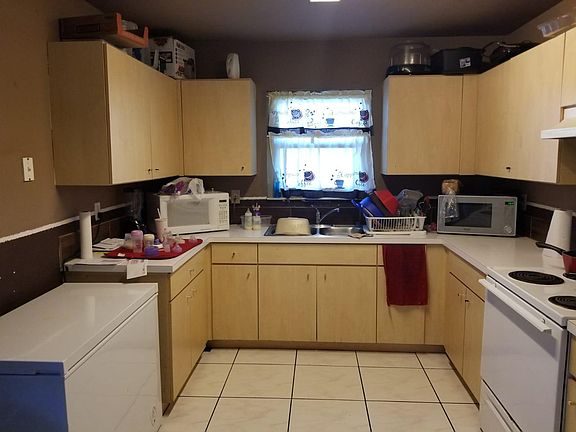 2nd image of 4561 SW 23rd Ter