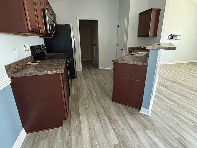 204 Misty Cove Ct — Photo 8