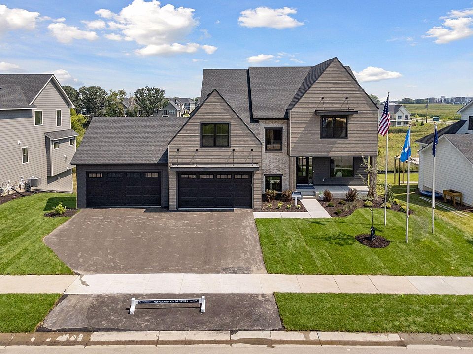 1st image of 10154 Peony Ln N