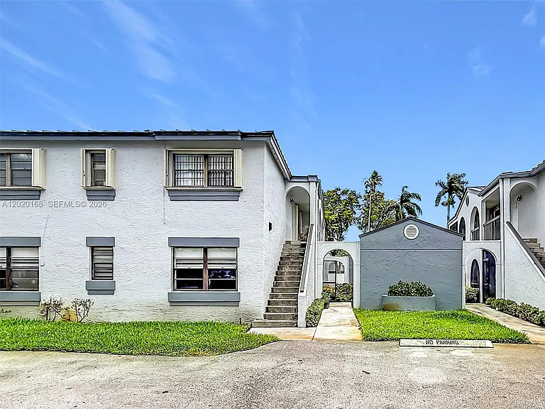 18296 Mediterranean Blvd #404 — Photo 39