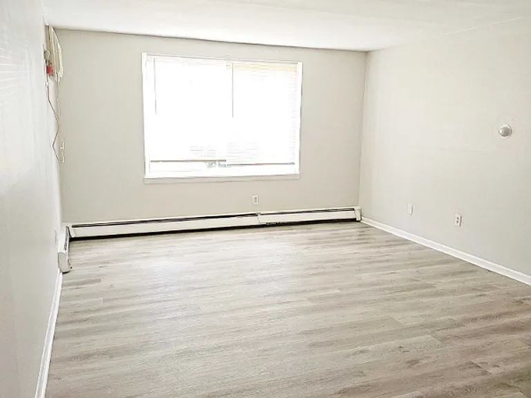 Avery Apartments — Photo 18