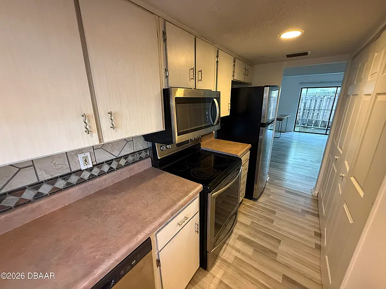 625 N Halifax Ave #24 — Photo 4