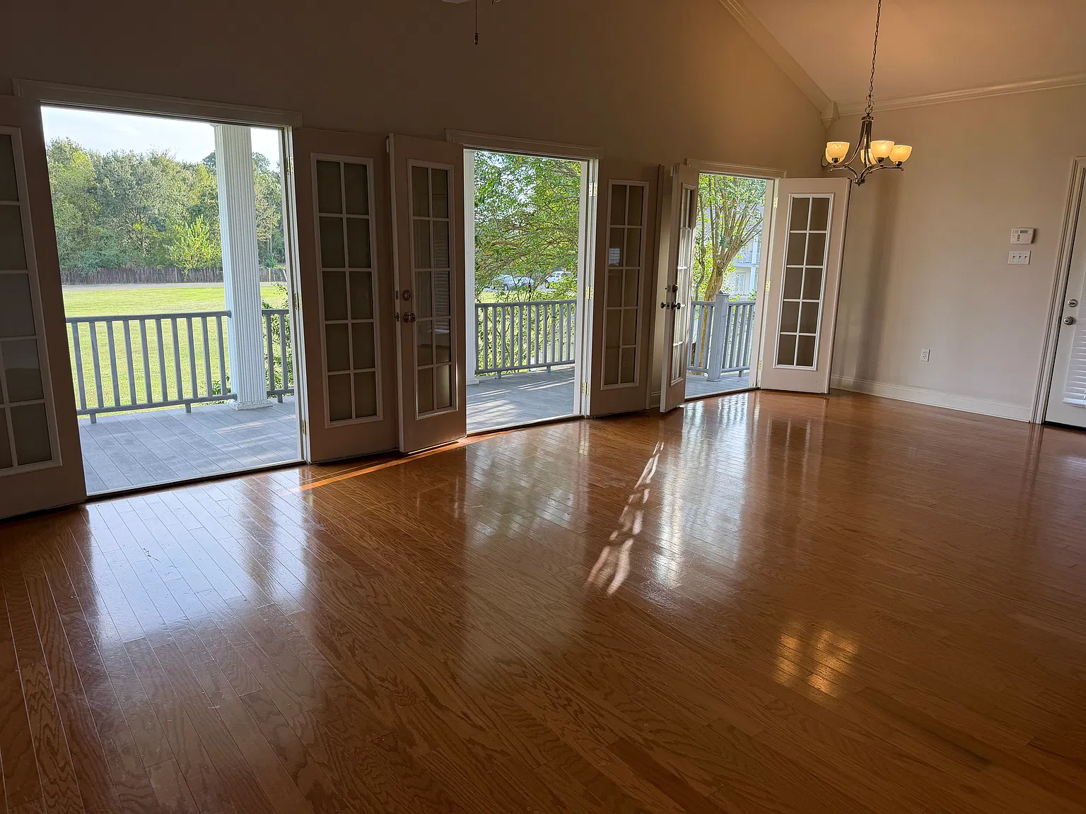 3 bed, 1395 sqft, $1,800 — Photo 3