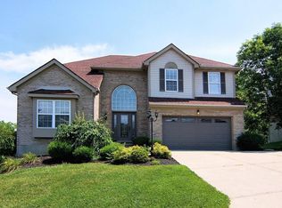 8220 Springleaf Lake Dr, Cincinnati, OH 45247