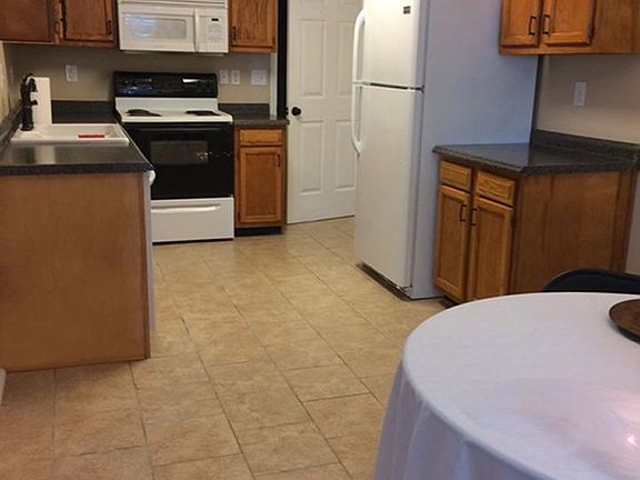 3rd image of 148 Southcreek Dr