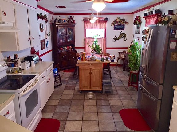 5th image of 165 Vivian St