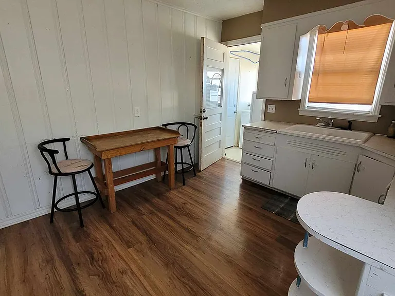 1005 N B St #2 — Photo 7